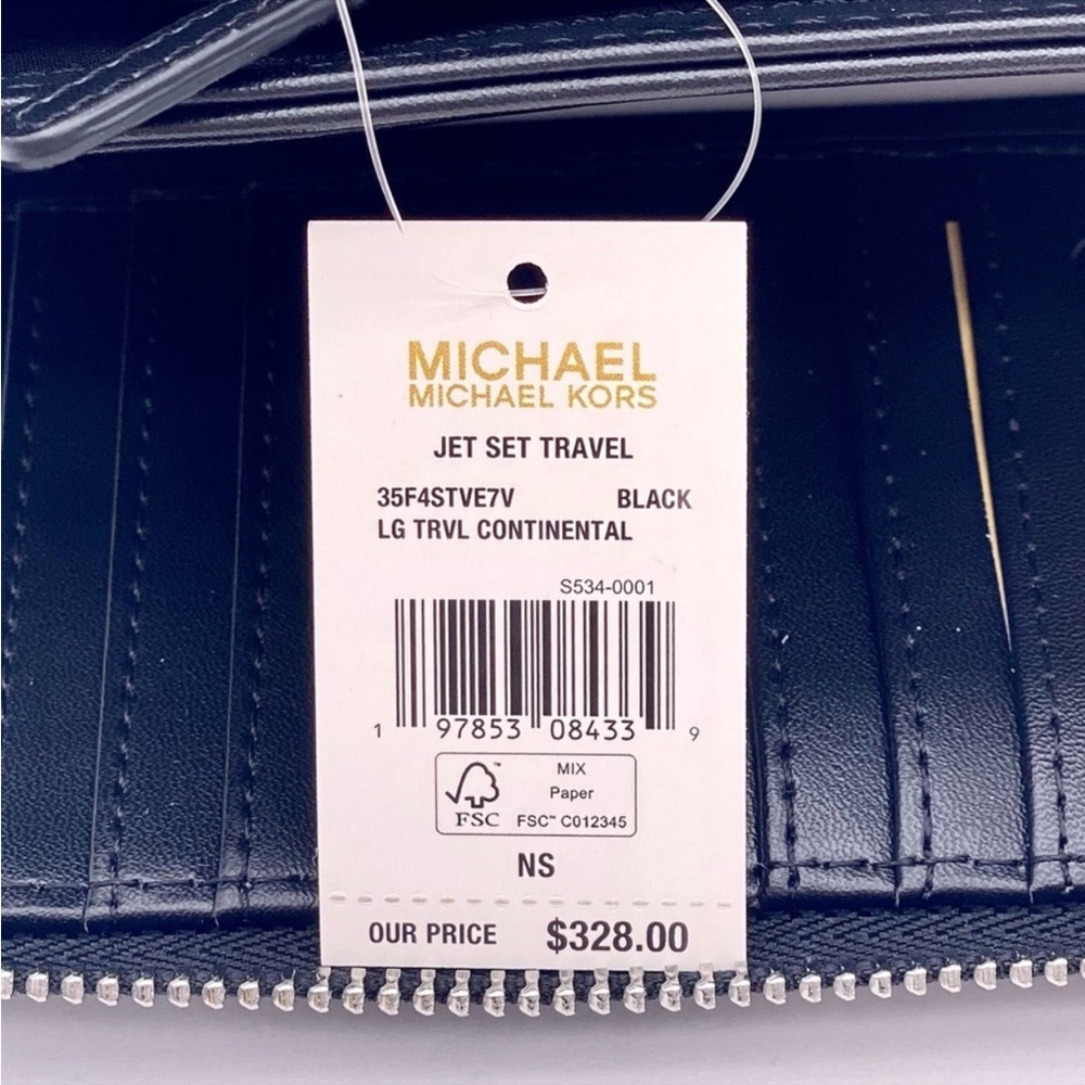 Michael Kors Jet Set Travel Large Signature
Logo and Metallic Continental Wallet - Picture 11 of 11